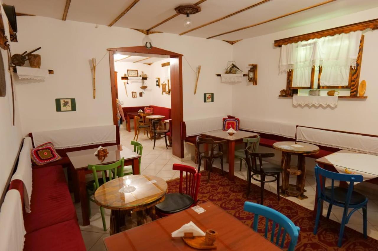 Hotel Veli Sarande Exterior photo