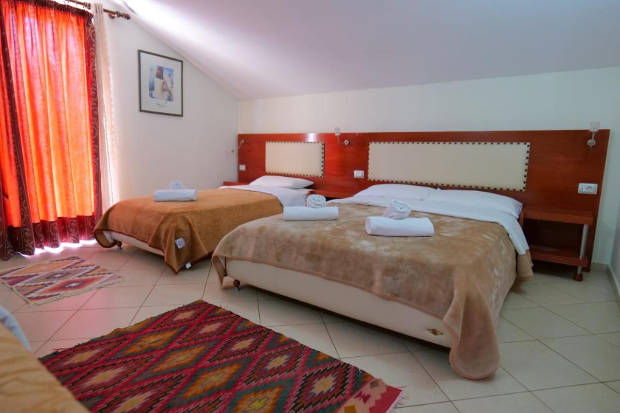 Hotel Veli Sarande Exterior photo