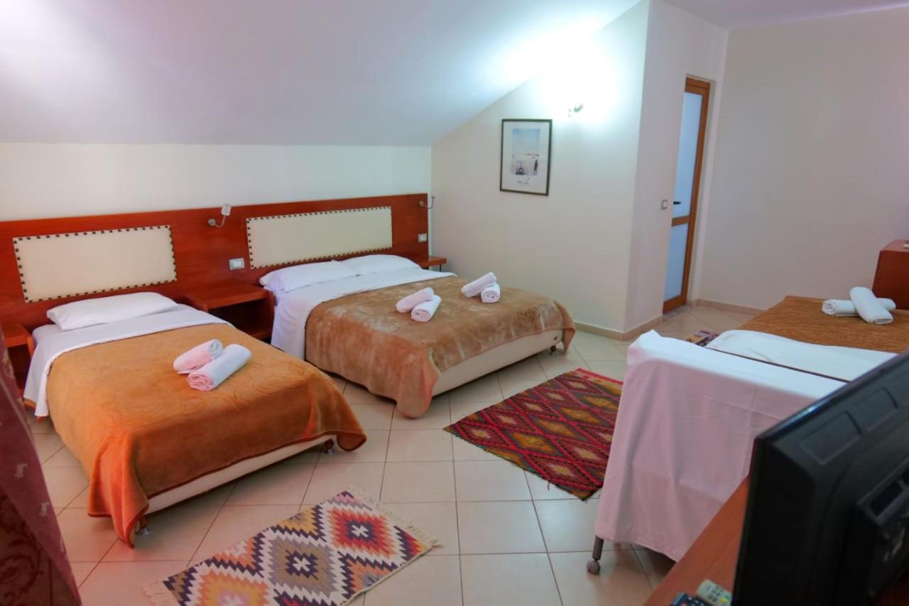 Hotel Veli Sarande Exterior photo