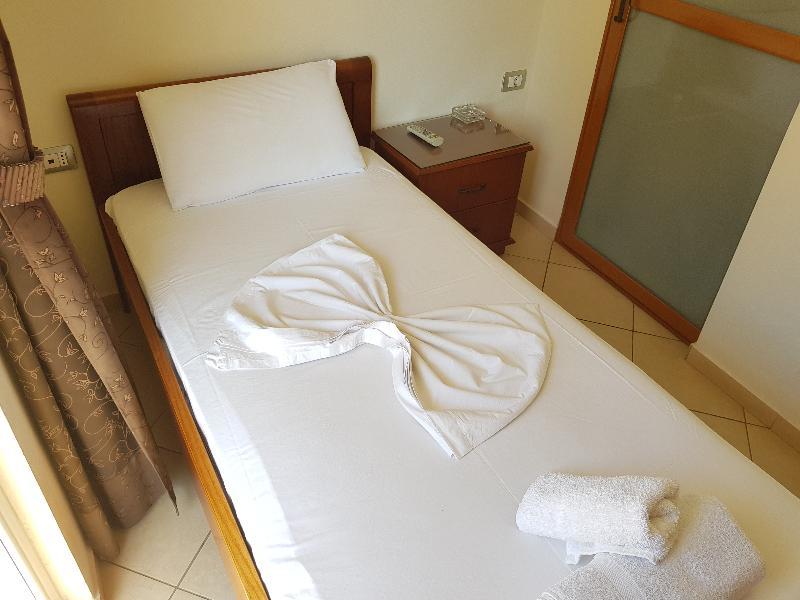 Hotel Veli Sarande Exterior photo
